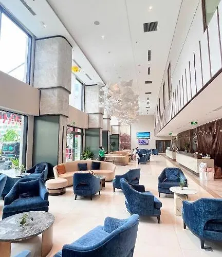 Negin Sapphire & Khách sạn 5*