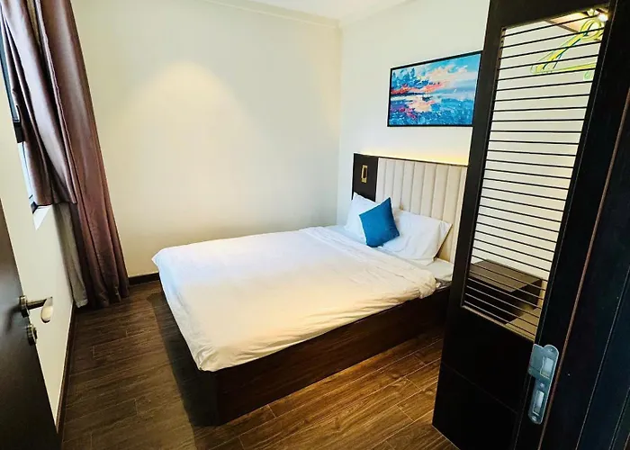 Negin Sapphire & Khách sạn 5*