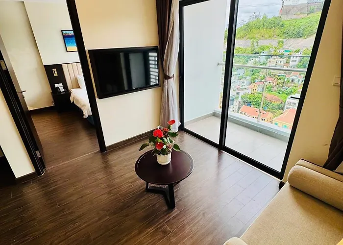 Khách sạn Negin Sapphire & Hạ Long
